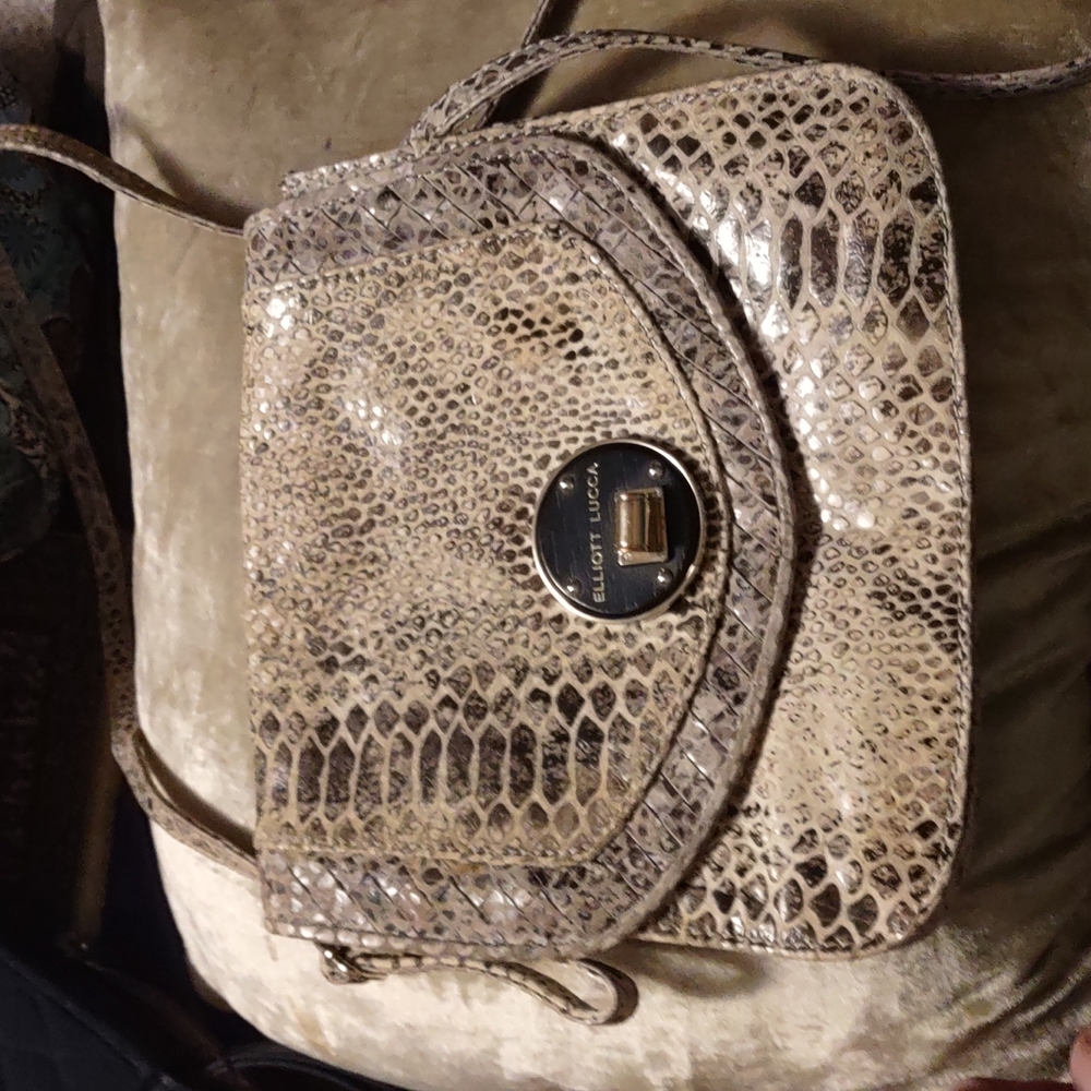 Elliott Lucca leather crossbody bag